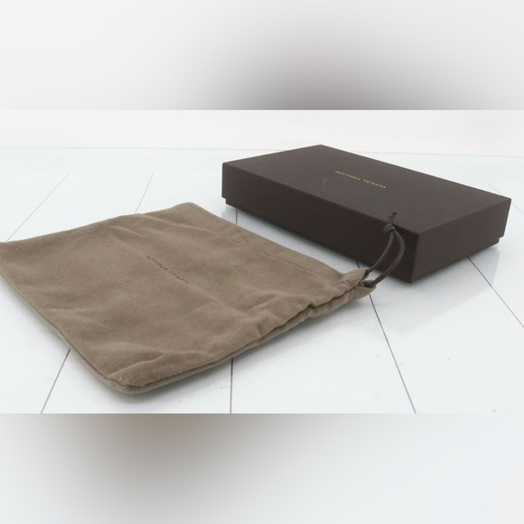 Authentic Bottega Veneta Pink Full inclusion Zip Wallet with box & dust bag. - Picture 16 of 16